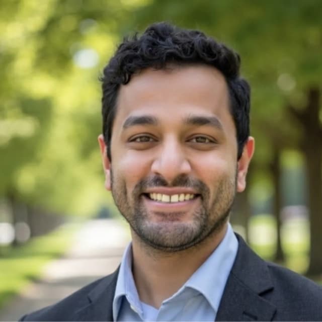 Portrait of Srini Simhan